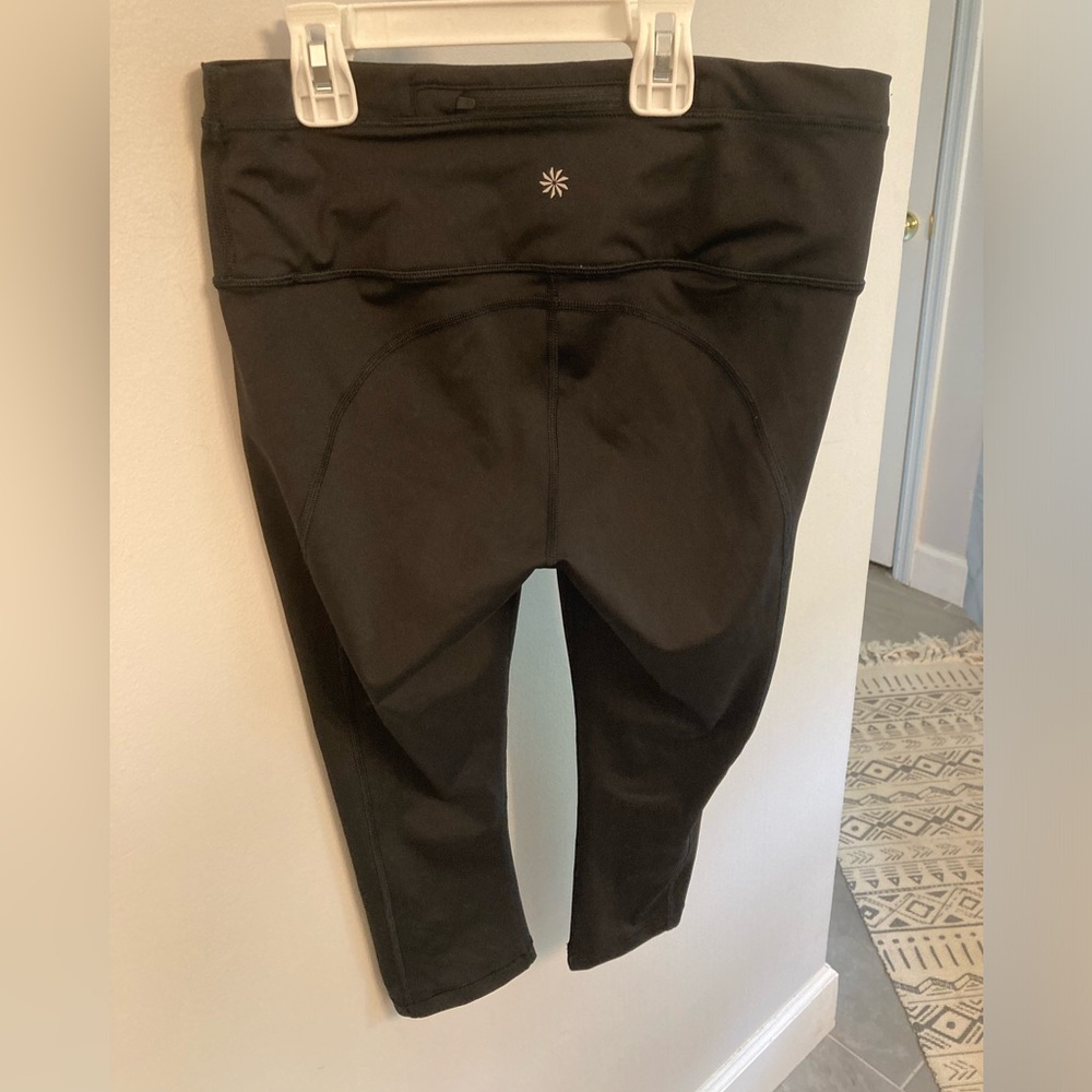 Athleta Accelerate cropped pantalon 3/4 accelerate size M/T black - Picture 2 of 4